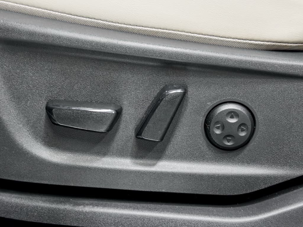 2023 Nissan Ariya view 7