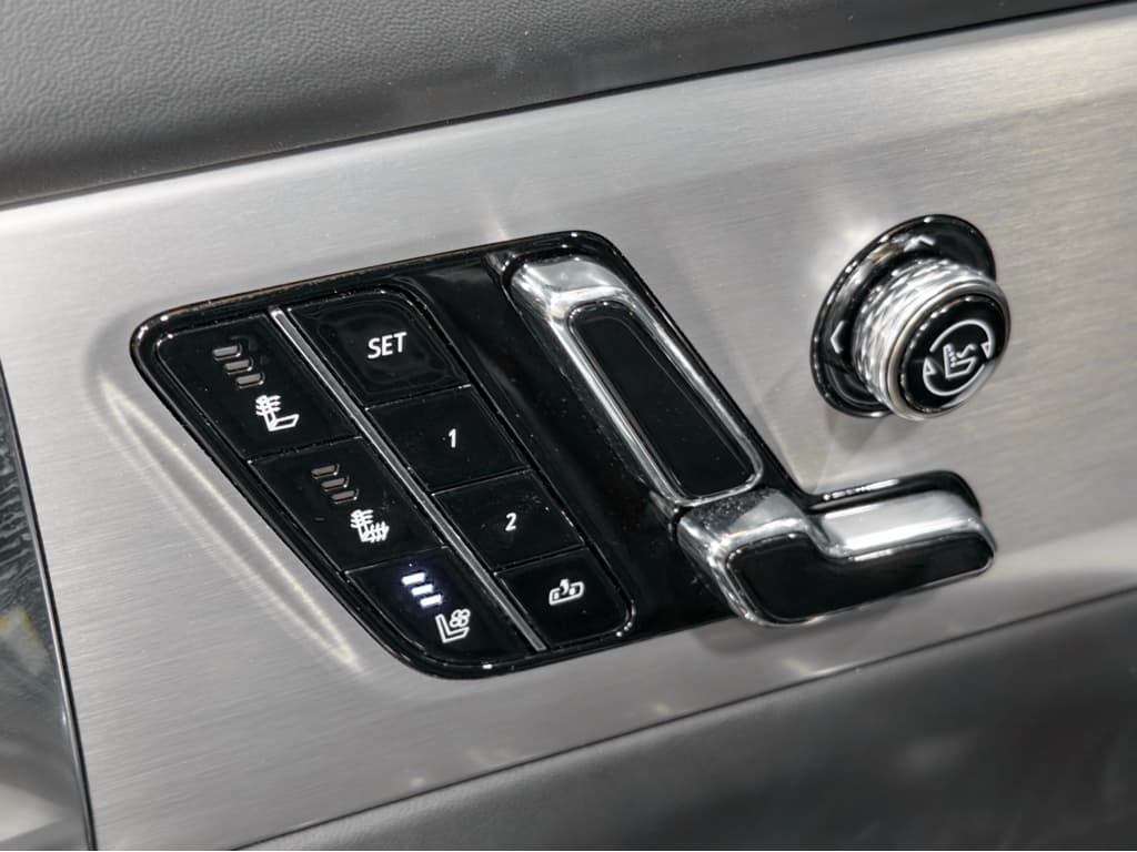 2026 Cadillac Vistiq view 7