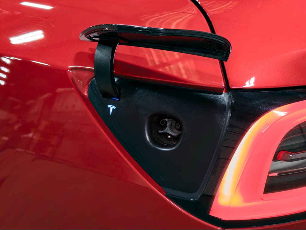 2023 Tesla Model 3 view 5