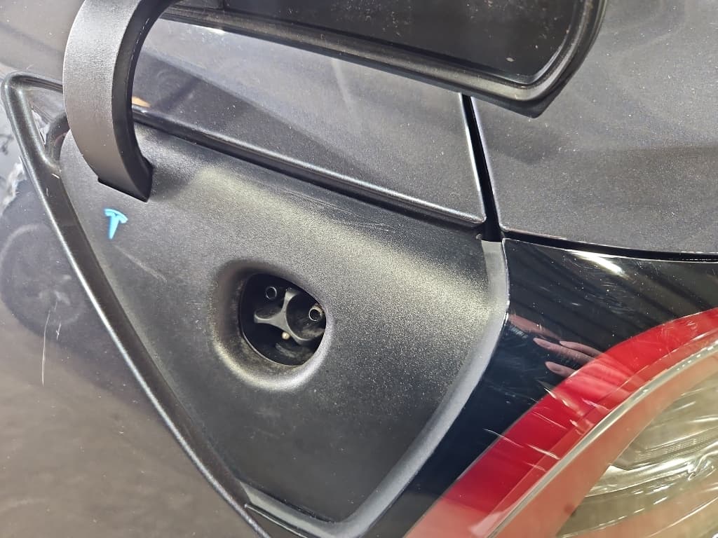 2020 Tesla Model 3 view 5
