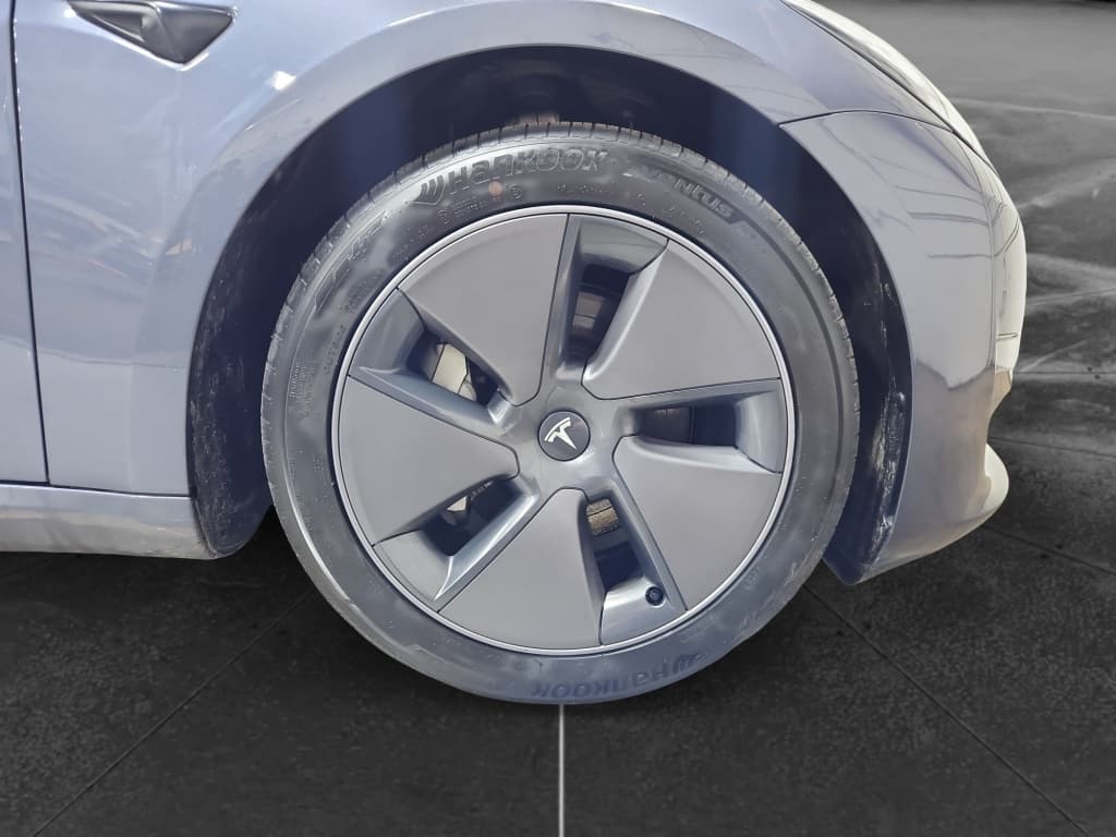 2020 Tesla Model 3 view 26