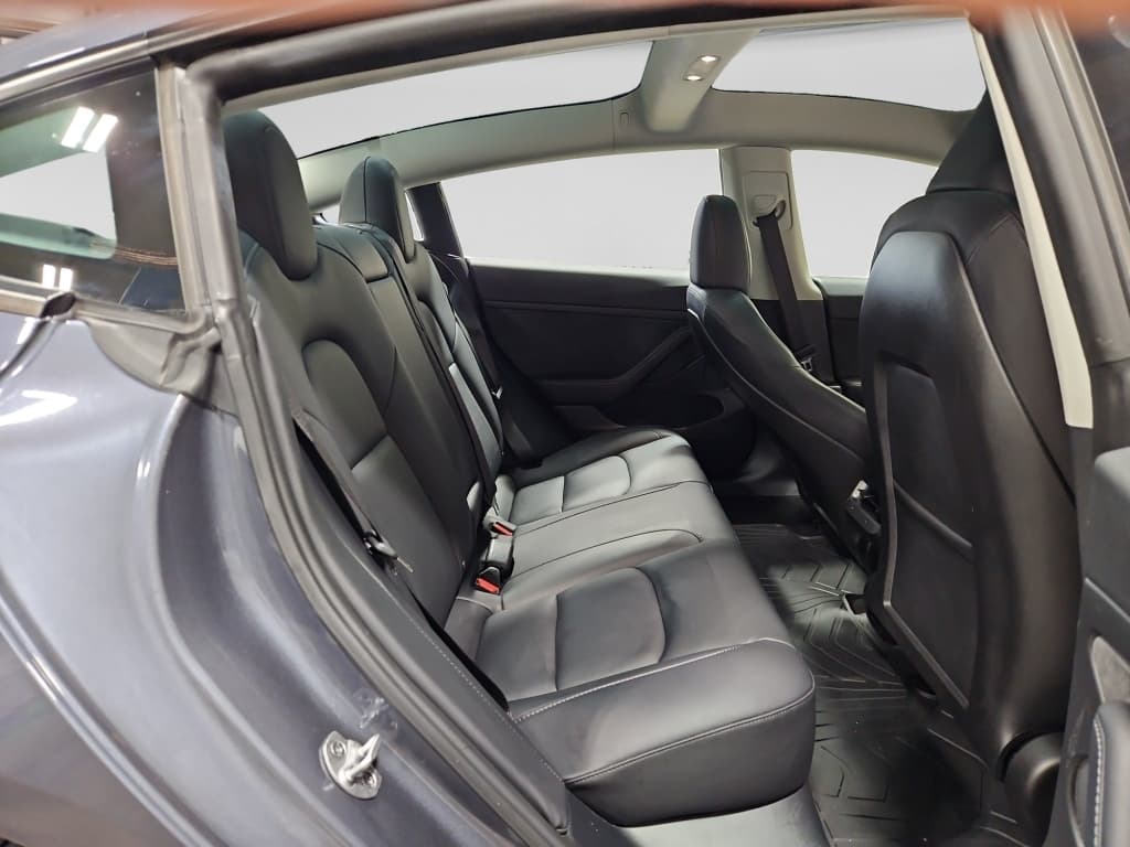 2020 Tesla Model 3 view 17