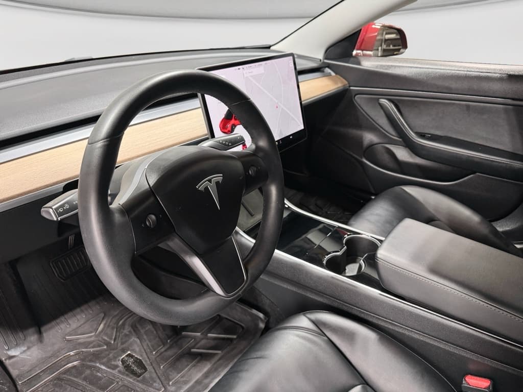 2020 Tesla Model 3 view 16