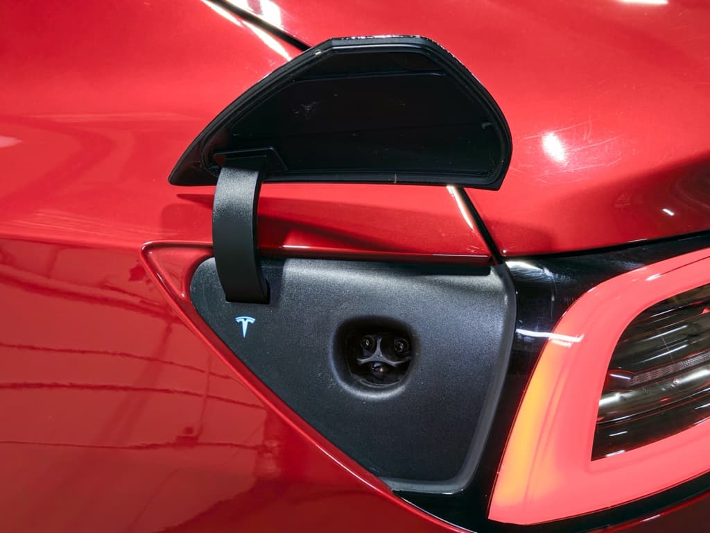 2020 Tesla Model 3 view 5