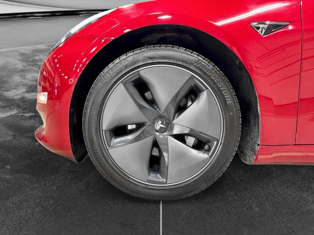 2020 Tesla Model 3 view 29