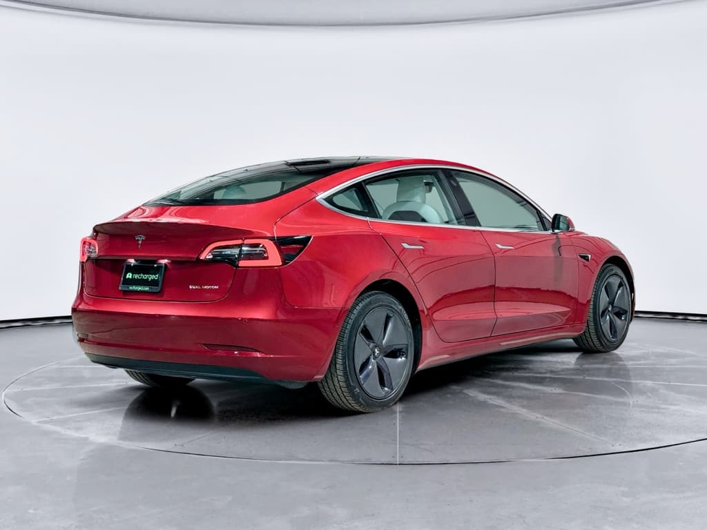 2020 Tesla Model 3 view 3