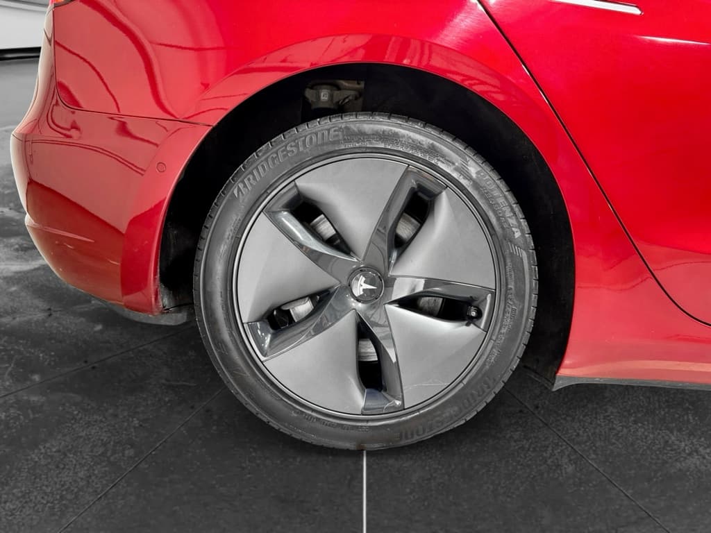 2020 Tesla Model 3 view 35