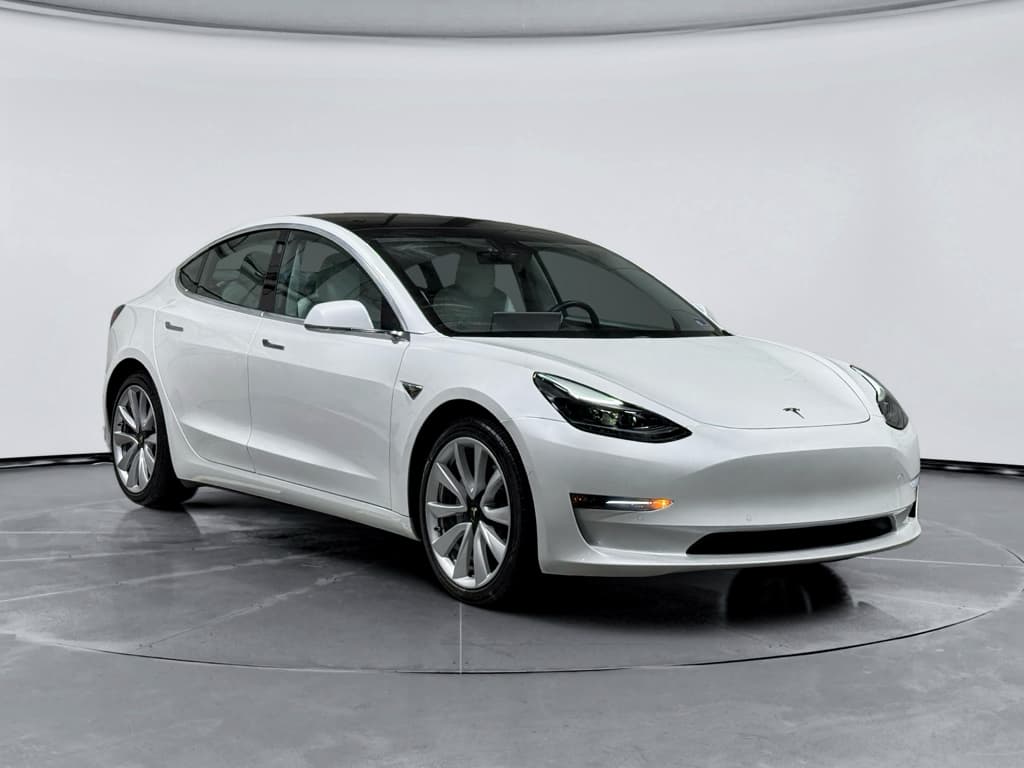 2020 Tesla Model 3 view 4