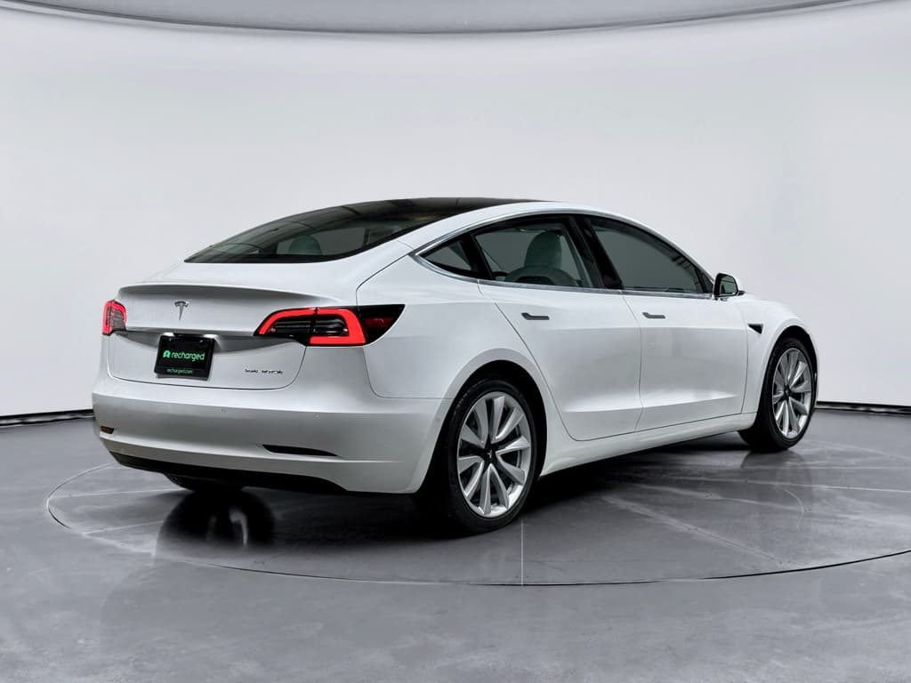 2020 Tesla Model 3 view 3