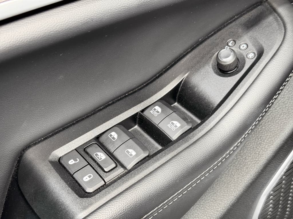 2022 Jeep Grand Cherokee 4xe view 7