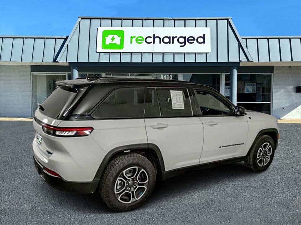 2022 Jeep Grand Cherokee 4xe view 4