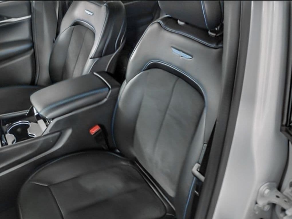 2022 Jeep Grand Cherokee 4xe view 7
