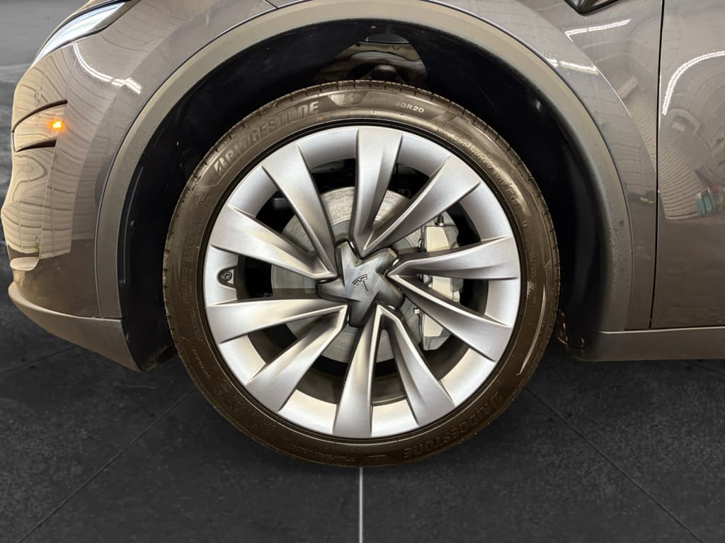 2026 Tesla Model Y view 32