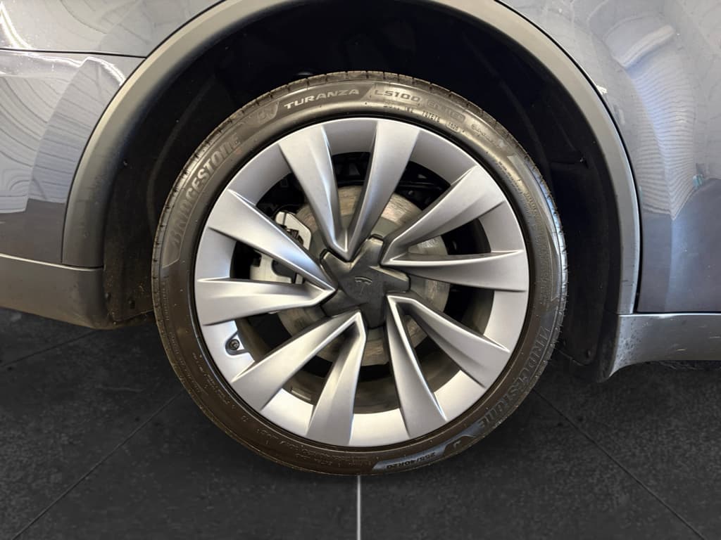 2026 Tesla Model Y view 36