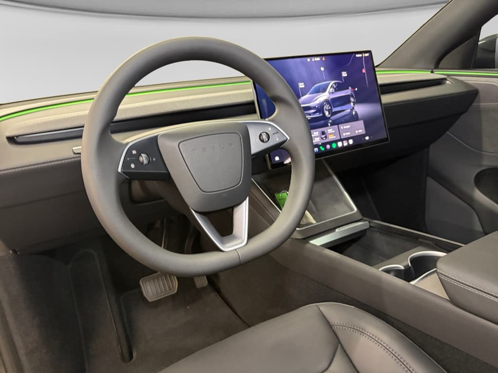 2026 Tesla Model Y view 19