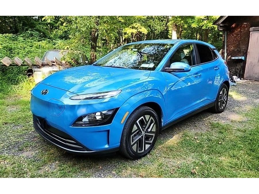 2022 Hyundai Kona EV view 1