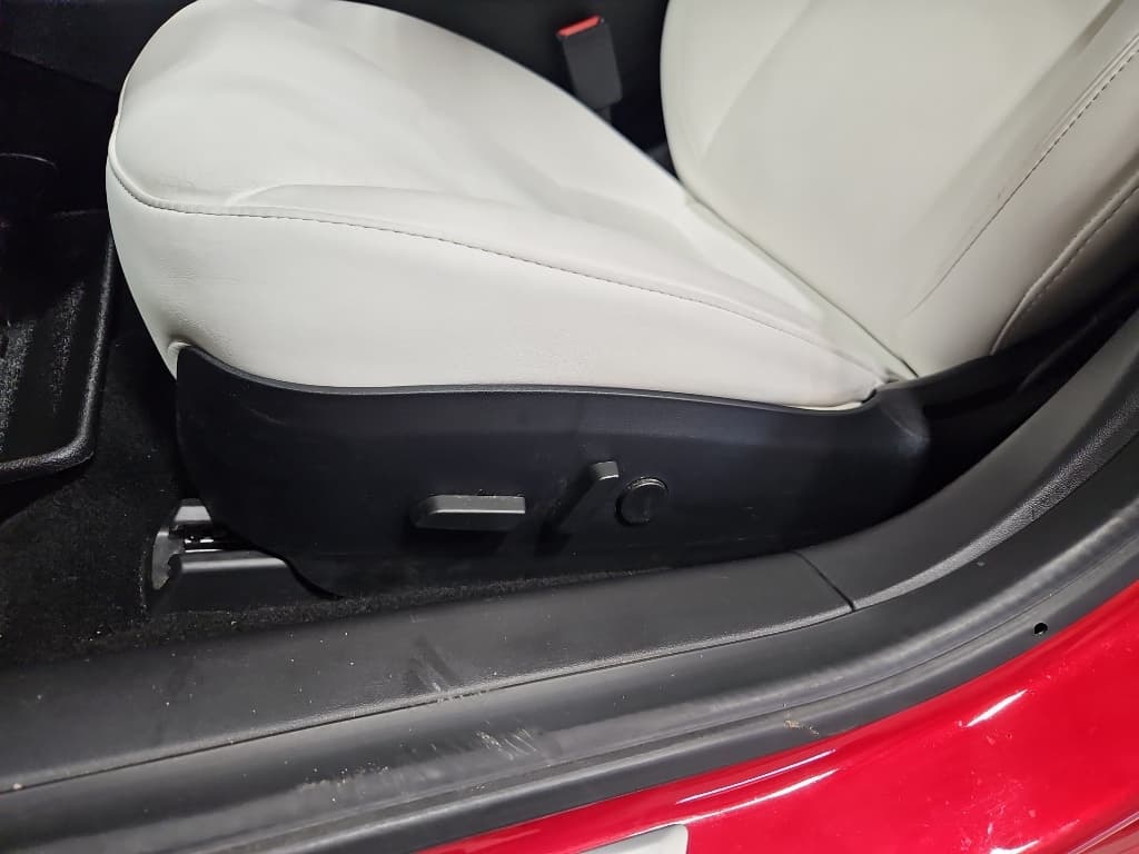 2020 Tesla Model 3 view 7