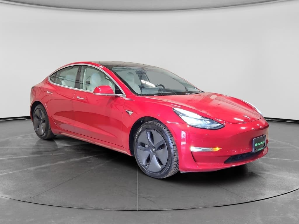 2020 Tesla Model 3 view 4