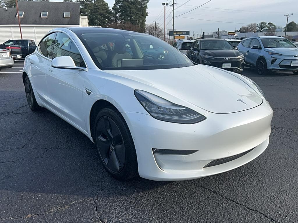 2020 Tesla Model 3 view 4