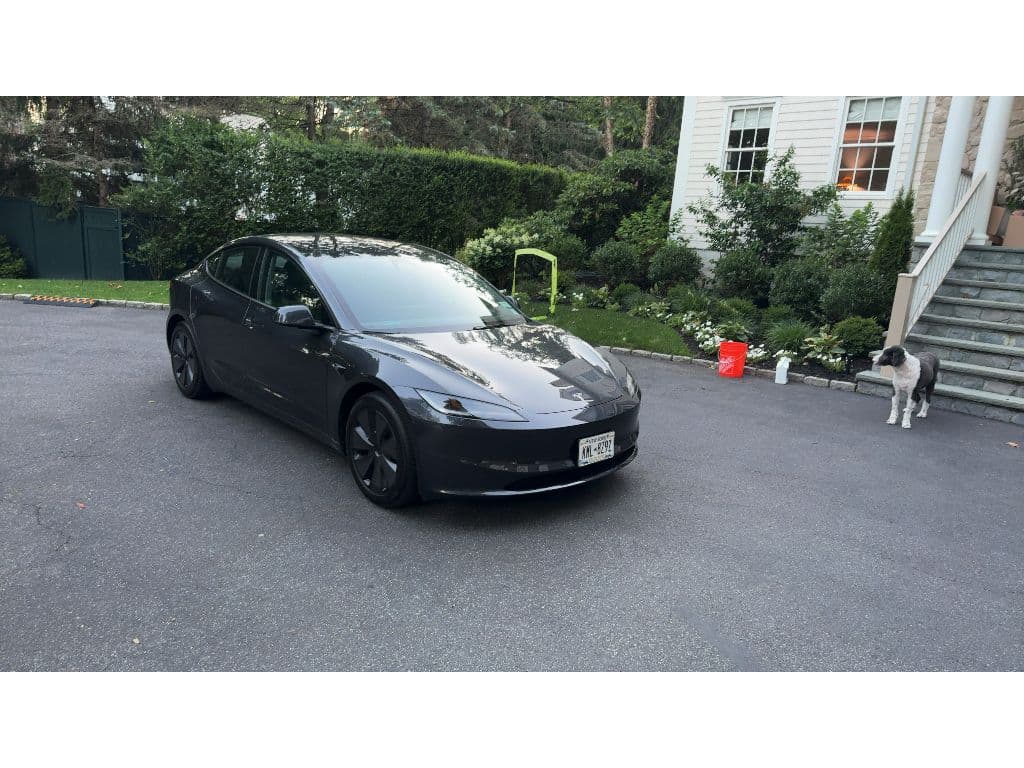 2024 Tesla Model 3 view 2