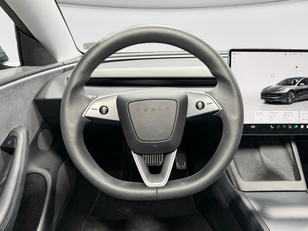 2024 Tesla Model 3 view 7