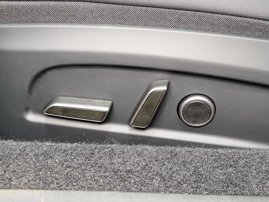 2024 Tesla Model 3 view 6