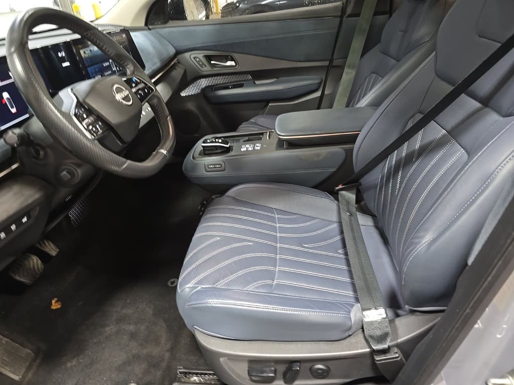 2024 Nissan Ariya view 5