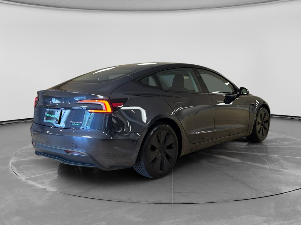 2024 Tesla Model 3 view 3