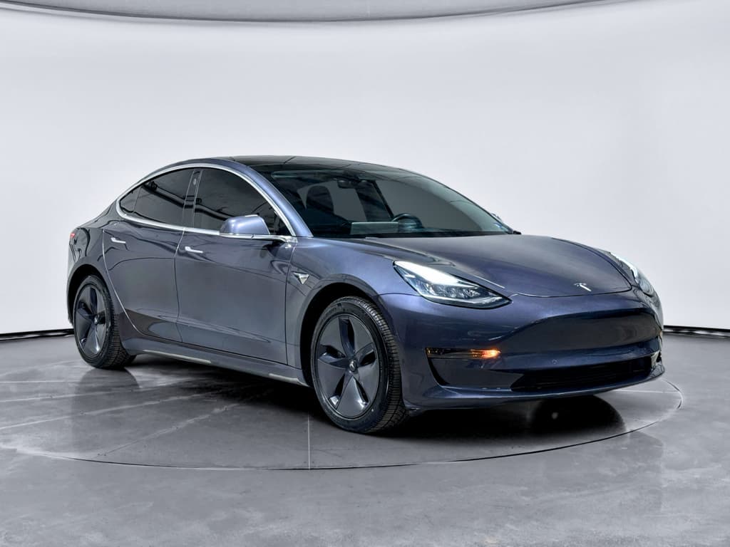 2020 Tesla Model 3 view 4