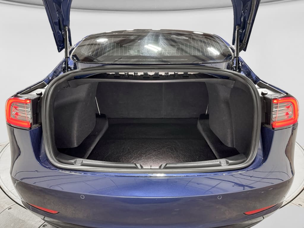2020 Tesla Model 3 view 26