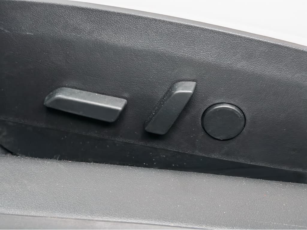 2020 Tesla Model 3 view 7
