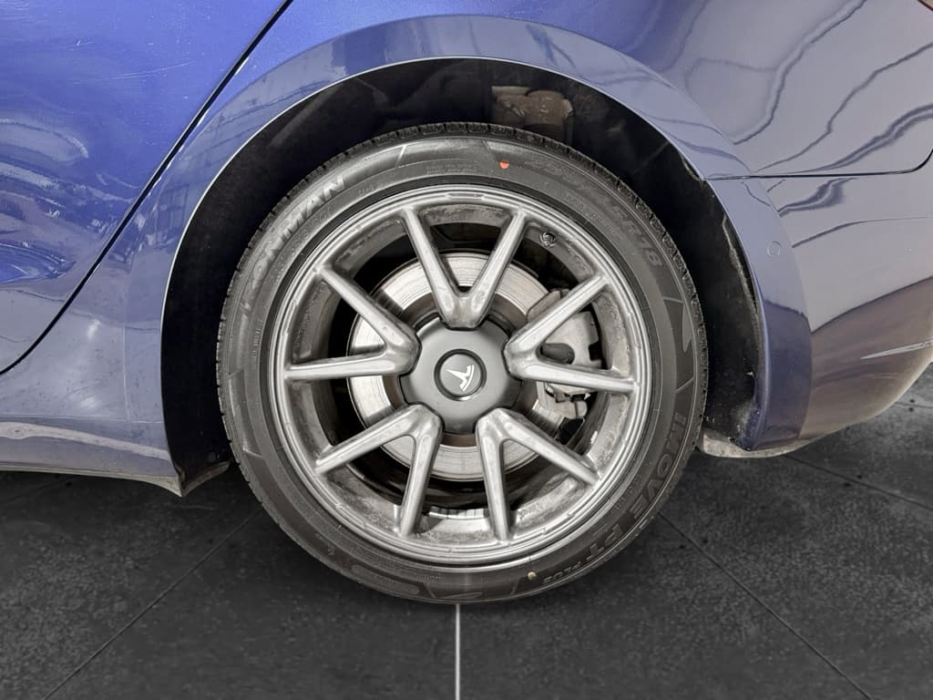 2020 Tesla Model 3 view 32