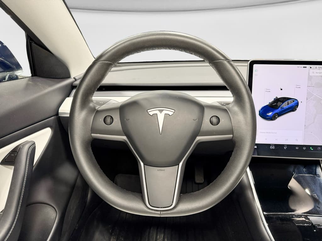 2020 Tesla Model 3 view 8