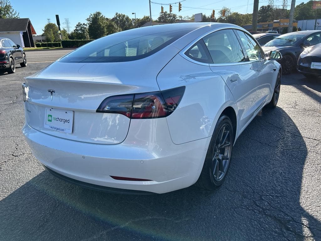 2020 Tesla Model 3 view 3