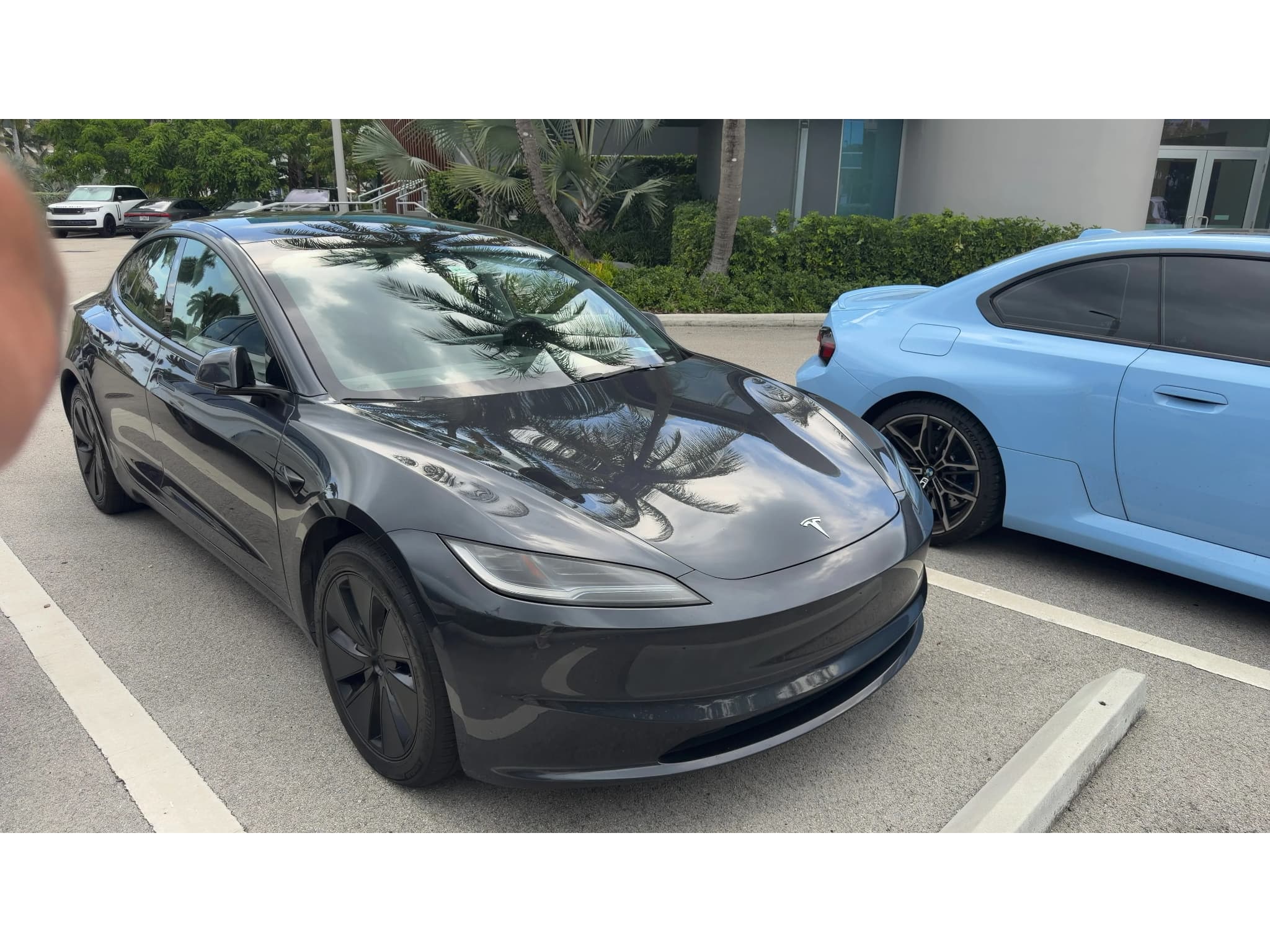 2024 Tesla Model 3 view 7