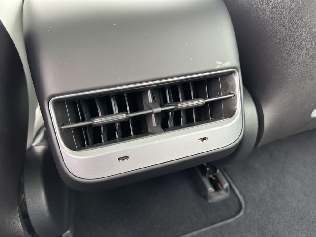 2020 Tesla Model 3 view 16
