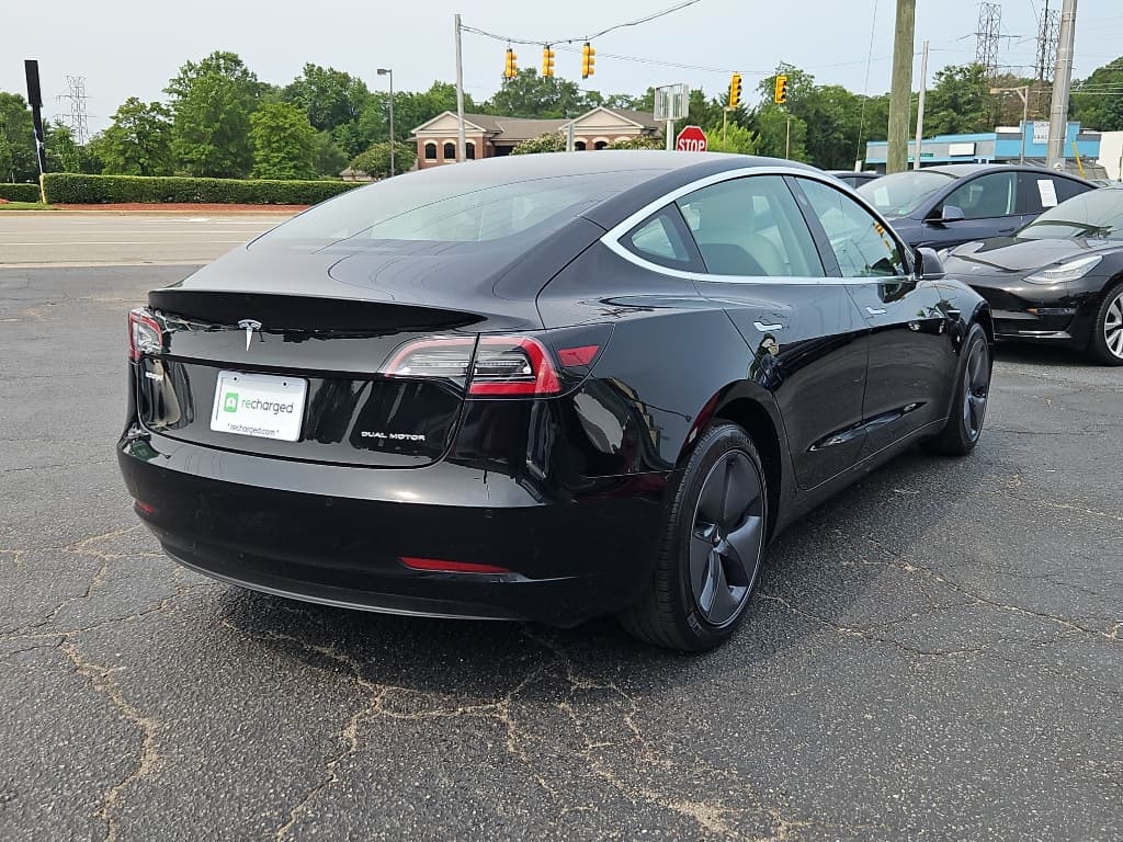 2020 Tesla Model 3 view 3