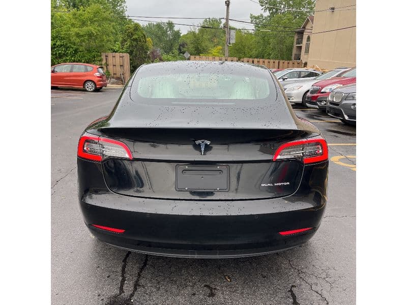 2020 Tesla Model 3 view 4