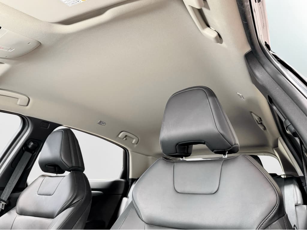 2024 Nissan Ariya view 25