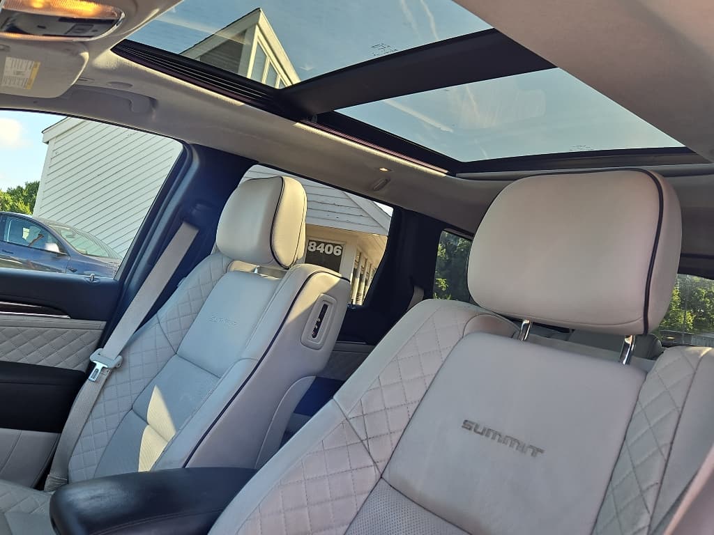 2017 Jeep Grand Cherokee view 6