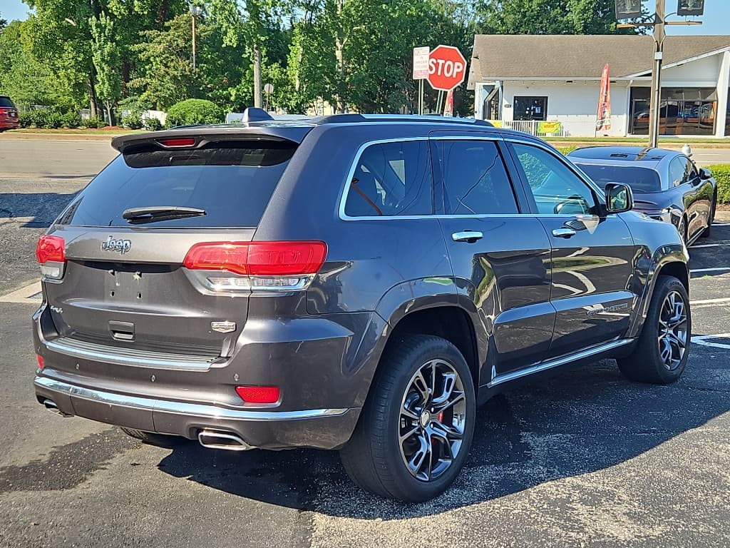 2017 Jeep Grand Cherokee view 3