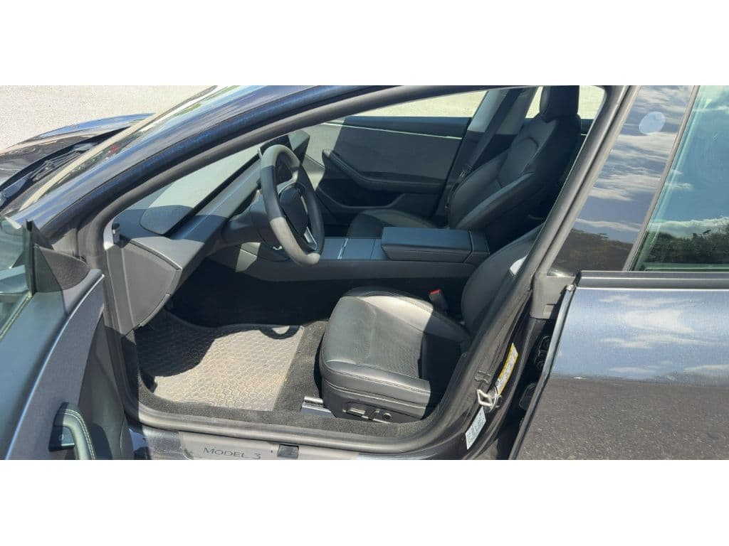 2024 Tesla Model 3 view 5