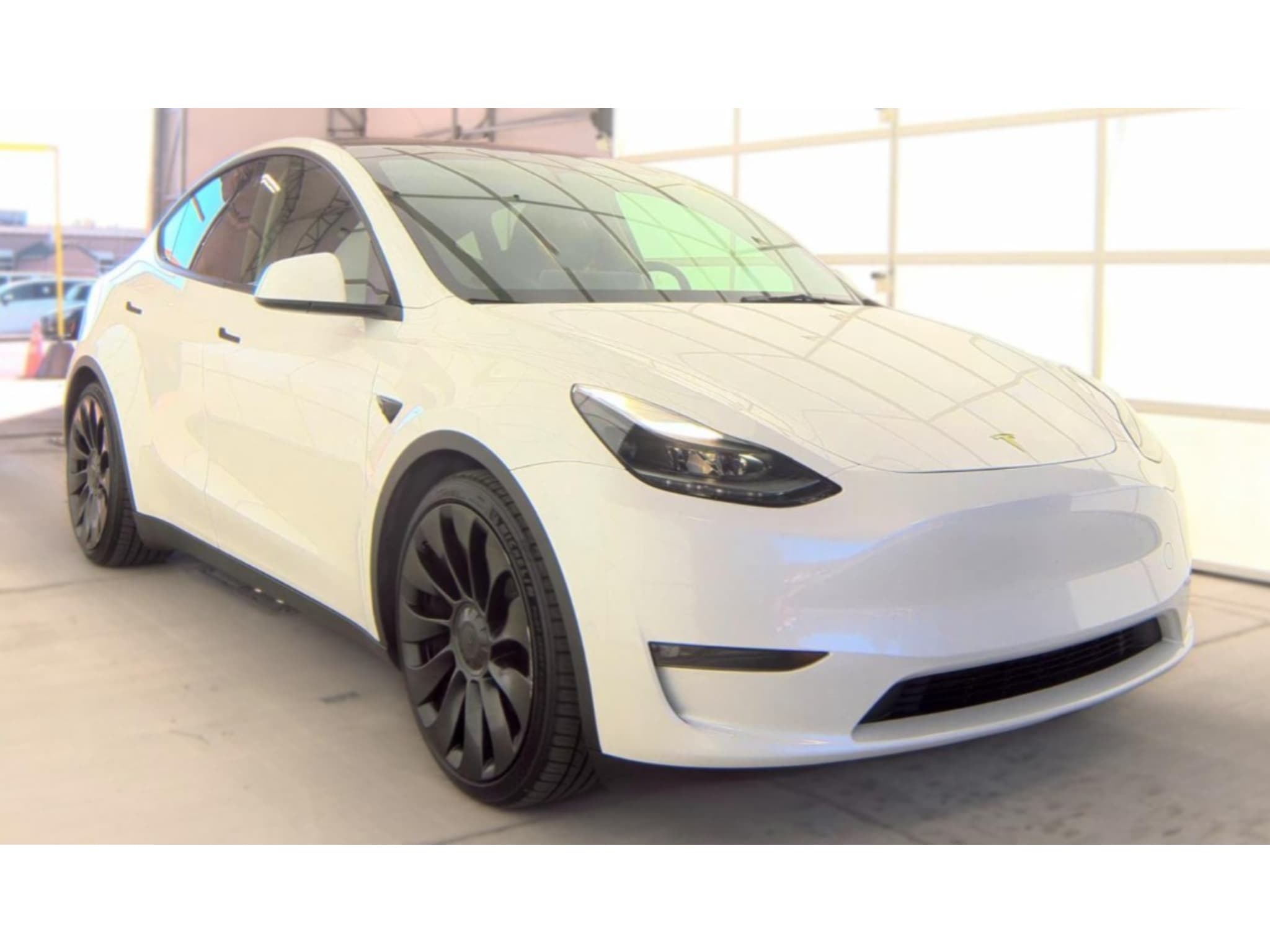 2023 Tesla Model Y view 4