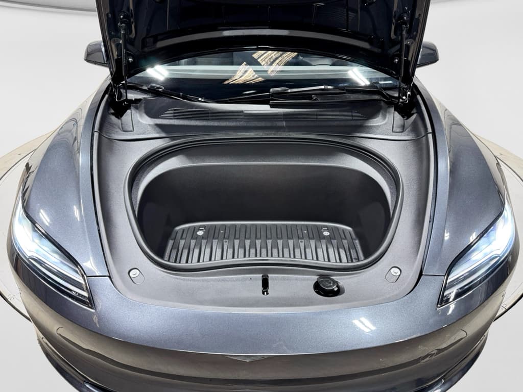 2024 Tesla Model 3 view 23