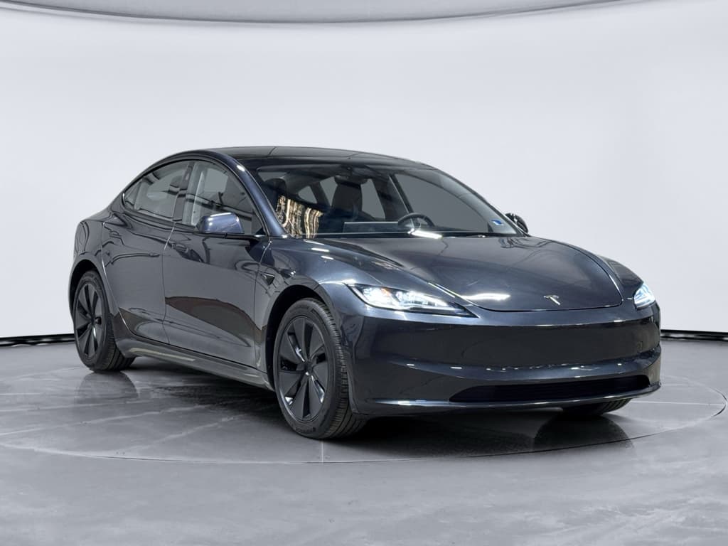 2024 Tesla Model 3 view 4