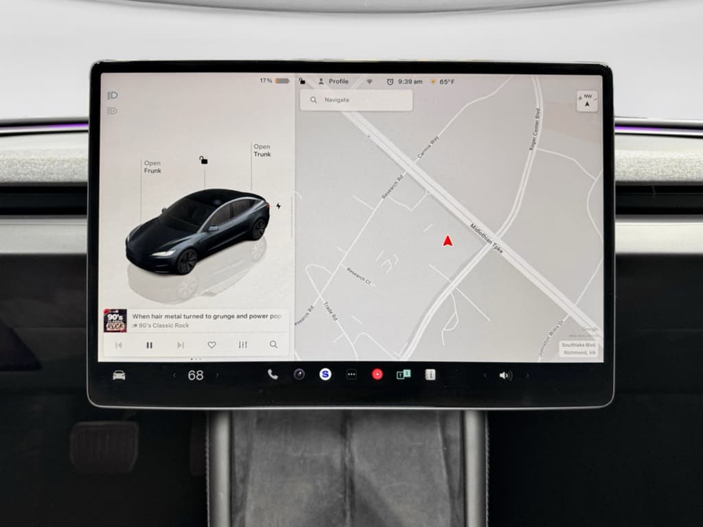 2024 Tesla Model 3 view 9