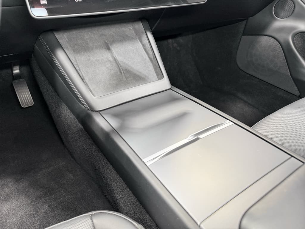2024 Tesla Model 3 view 17