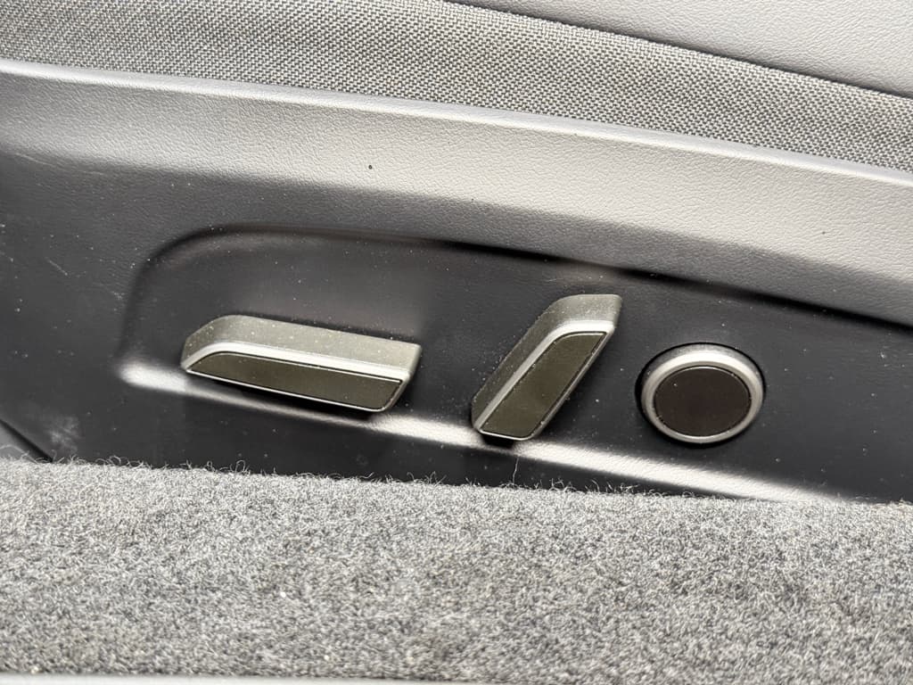 2024 Tesla Model 3 view 6