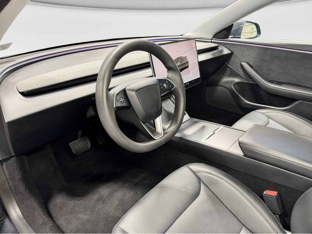 2024 Tesla Model 3 view 16