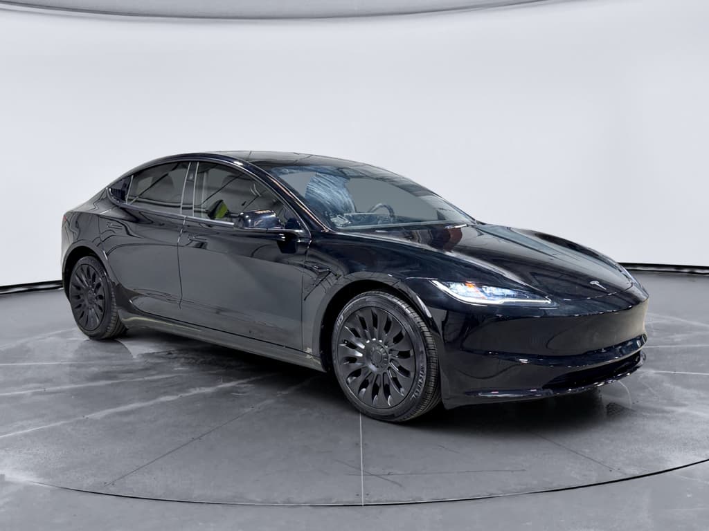 2024 Tesla Model 3 view 4